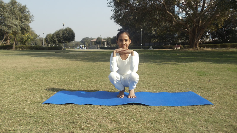 Utkatasana-stps-benefits-precautions